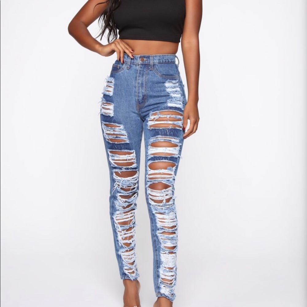 FASHION NOVA JEANS